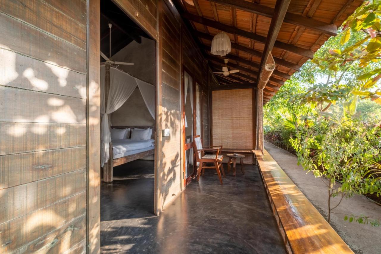 The Artist Cottages Morjim Luaran gambar