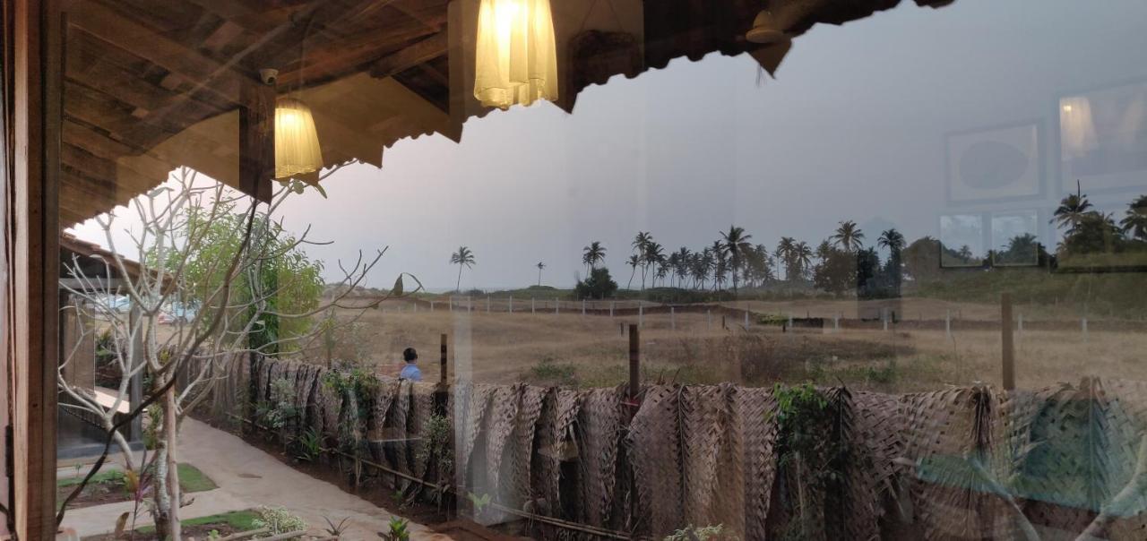 The Artist Cottages Morjim Luaran gambar