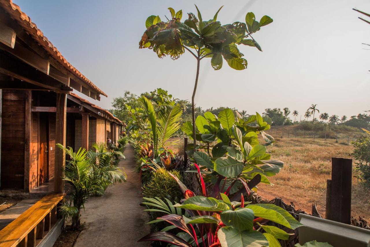 The Artist Cottages Morjim Luaran gambar